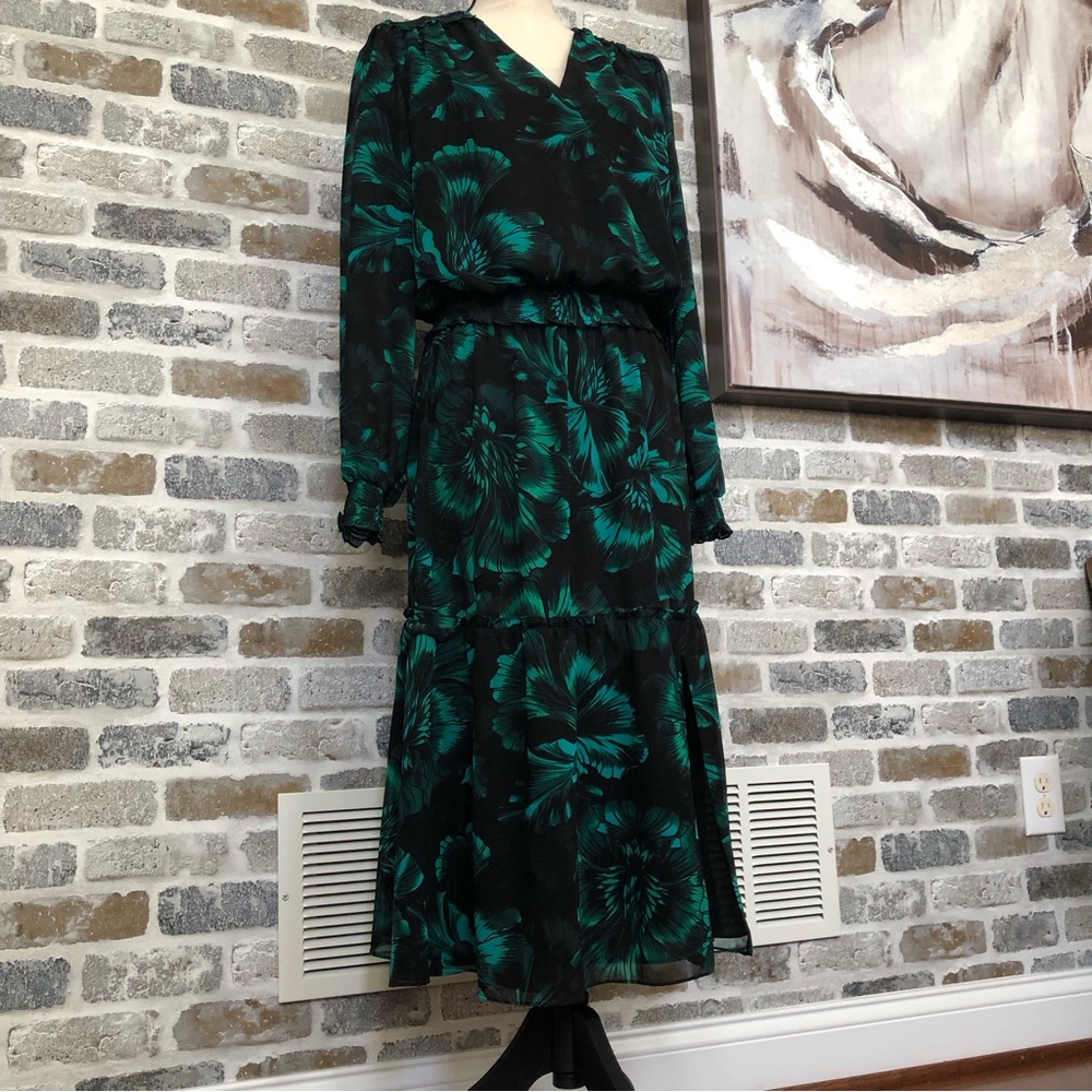 White House Black Market long Sleeve MIDI Black and Green Floral Dress